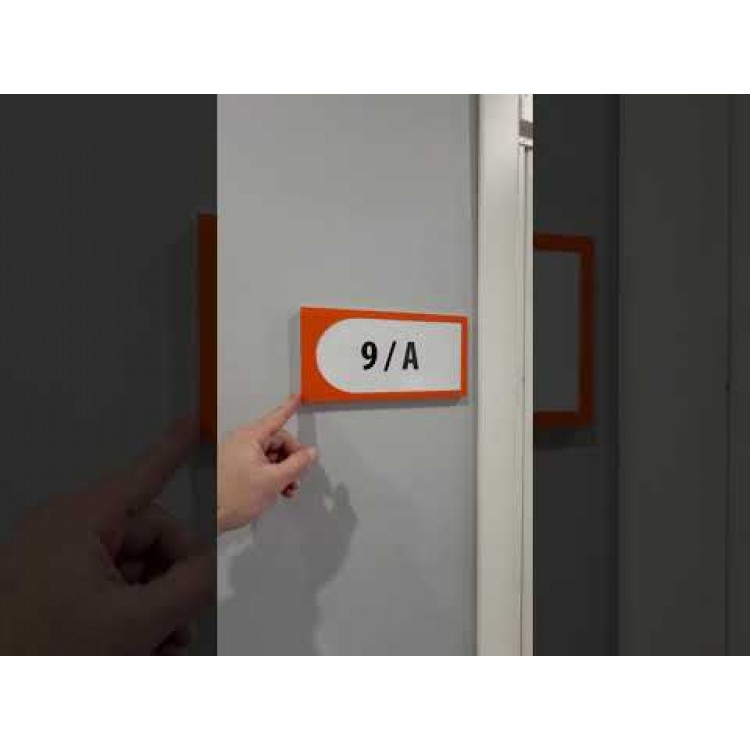 Pleksi Okul Kapı İsimliği